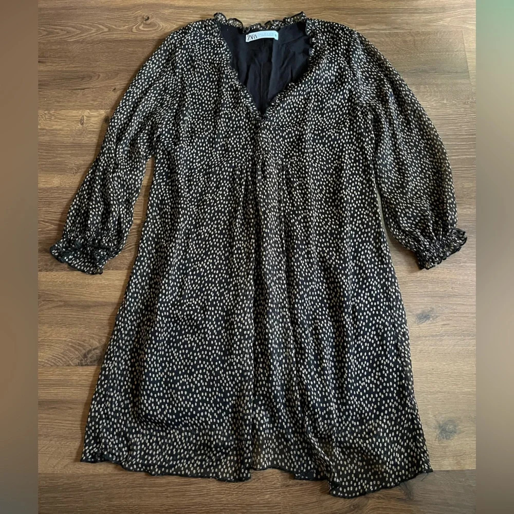 โซ๏ธ ZARA Polka Dot Long Sleeve Dress โช๏ธ